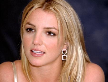 Britney Spears says engagement