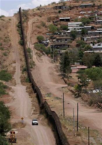 US Mexico Border Official Charged with Bribery 