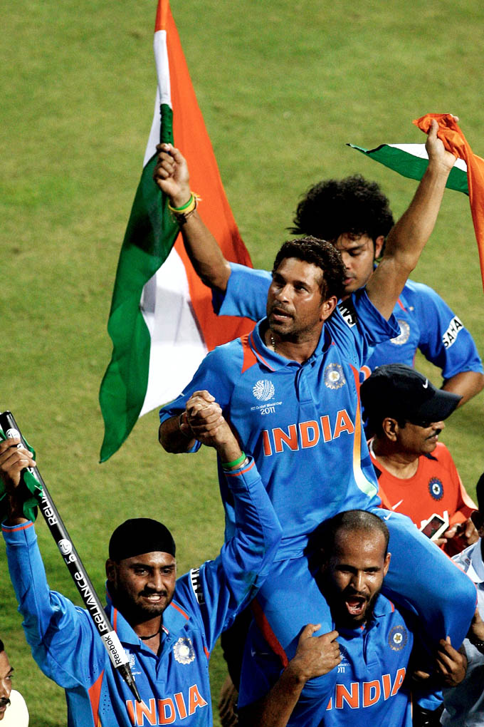 sachin world cup 2011 final pics. Now Sachin, can retire with