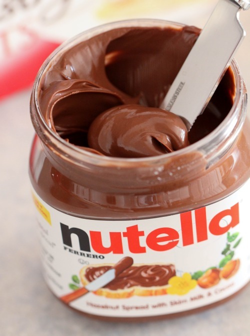 http://www.thfire.com/wp-content/uploads/2012/04/nutella_large.jpg