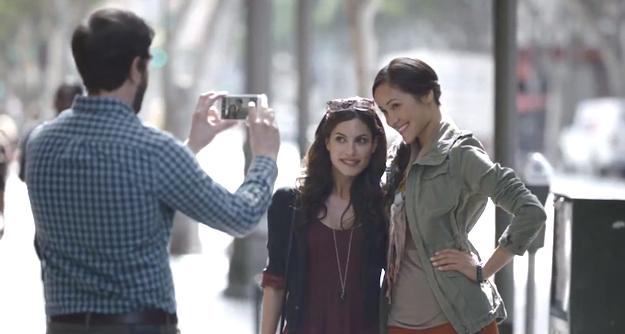 Samsung pokes fun at Apple devotees again in latest TV ad (for the Galaxy S3)