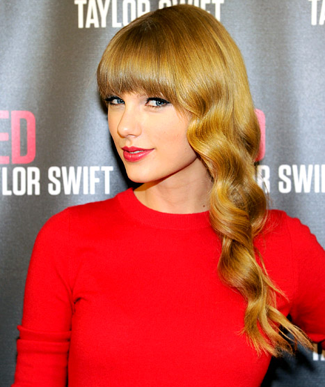 Taylor Swift's 'Red' remains at No. 1