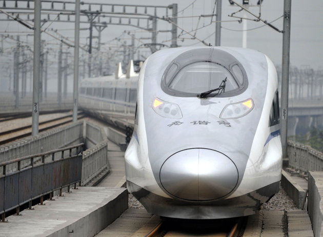 World's Longest Fast Train Lane Opens in China