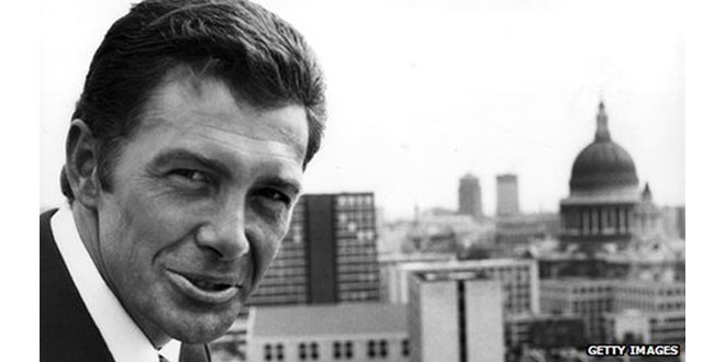 The Professionals Star Lewis Collins Dies!