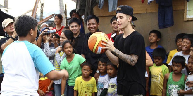 Justin Bieber Visits Typhoon Haiyan Victims