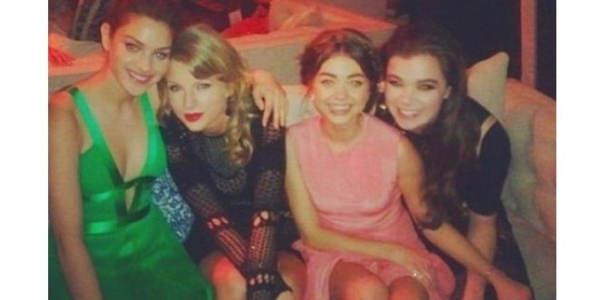 Hailee Steinfeld, Taylor Swift & Sarah Hyland Parties at Golden Globes Bash