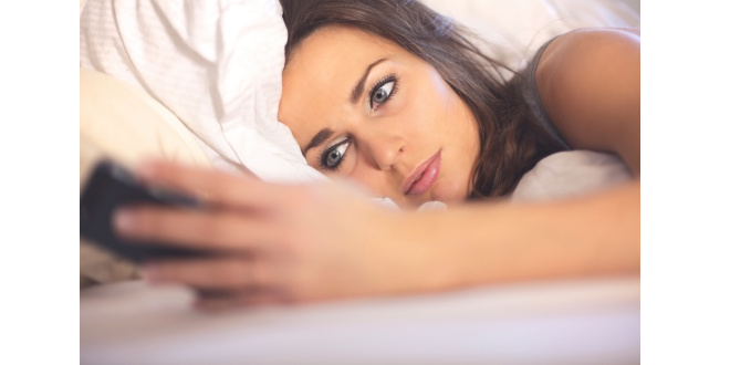 Use of Smartphone Causes Sleep Disorders – Experts