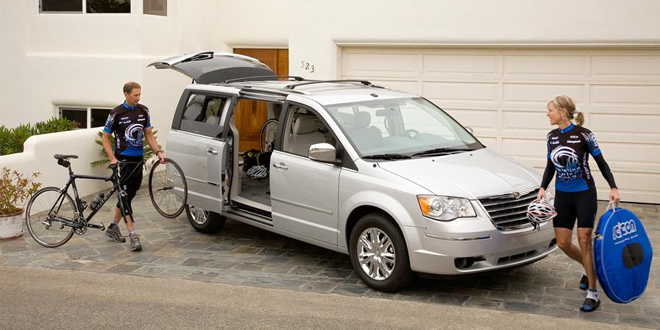 Chrysler Recalls 780,000 Minivans Due To High Risk Of Fire!